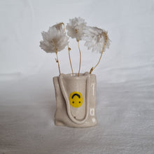 Load image into Gallery viewer, Mini Tote Bud Vase - Faces
